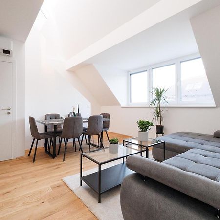 Symphony Apartments 41 - Modern Loft With Terrace And Grill In Central Location Vienna Exterior photo